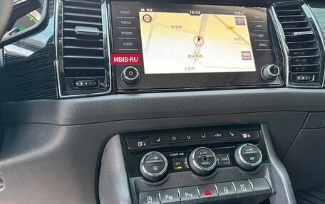 Skoda Kodiaq I, 2022 год, 3 500 666 рублей, 14 фотография
