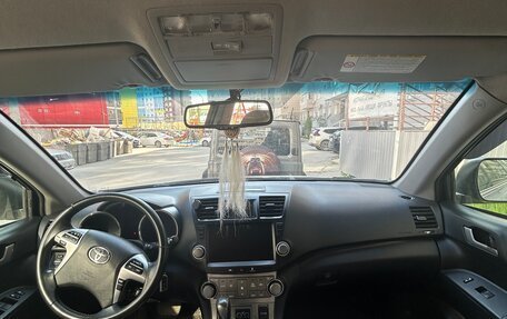 Toyota Highlander III, 2012 год, 1 600 000 рублей, 1 фотография