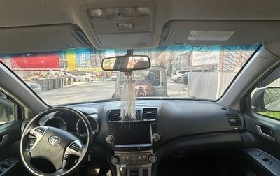 Toyota Highlander III, 2012 год, 1 600 000 рублей, 1 фотография