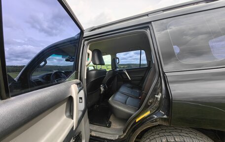 Toyota Land Cruiser Prado 150 рестайлинг 2, 2012 год, 2 700 000 рублей, 10 фотография