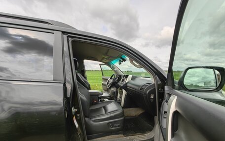 Toyota Land Cruiser Prado 150 рестайлинг 2, 2012 год, 2 700 000 рублей, 12 фотография