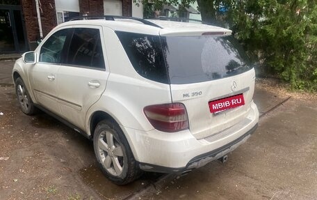 Mercedes-Benz M-Класс, 2010 год, 2 100 000 рублей, 3 фотография