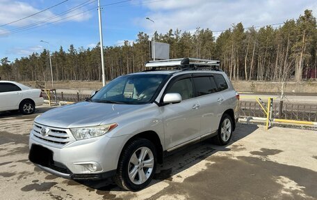 Toyota Highlander III, 2012 год, 1 600 000 рублей, 5 фотография