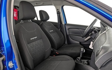 Renault Sandero II рестайлинг, 2016 год, 1 100 000 рублей, 24 фотография