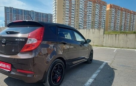 Hyundai Solaris II рестайлинг, 2015 год, 1 150 000 рублей, 4 фотография