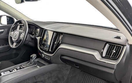 Volvo XC60 II, 2018 год, 3 000 000 рублей, 11 фотография