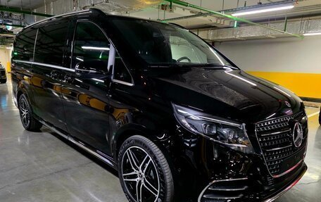 Mercedes-Benz V-Класс, 2024 год, 31 999 000 рублей, 2 фотография