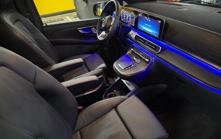 Mercedes-Benz V-Класс, 2024 год, 31 999 000 рублей, 34 фотография
