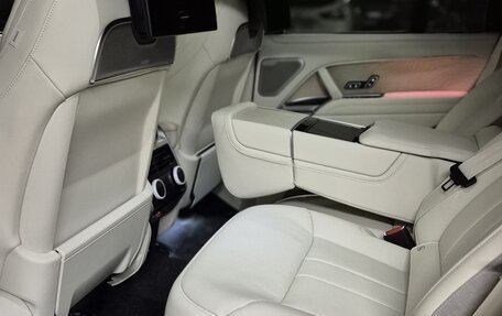 Land Rover Range Rover IV рестайлинг, 2025 год, 32 500 000 рублей, 19 фотография
