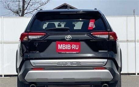 Toyota RAV4, 2022 год, 2 094 000 рублей, 3 фотография