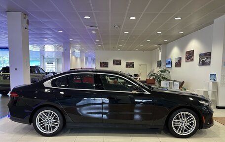 BMW 5 серия, 2023 год, 6 924 000 рублей, 5 фотография