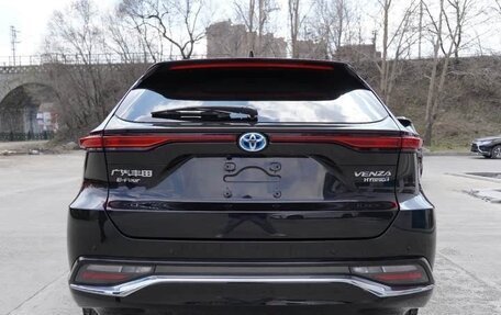 Toyota Venza, 2022 год, 3 800 000 рублей, 5 фотография