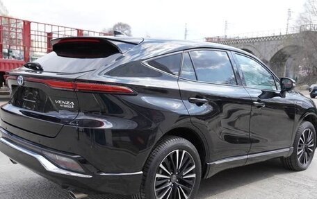Toyota Venza, 2022 год, 3 800 000 рублей, 6 фотография