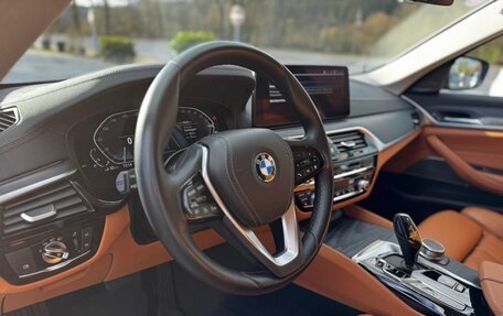 BMW 5 серия, 2022 год, 3 700 000 рублей, 7 фотография