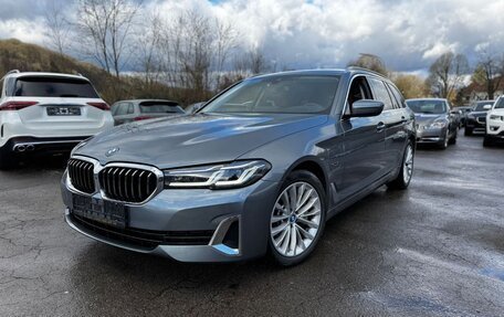 BMW 5 серия, 2022 год, 3 700 000 рублей, 4 фотография
