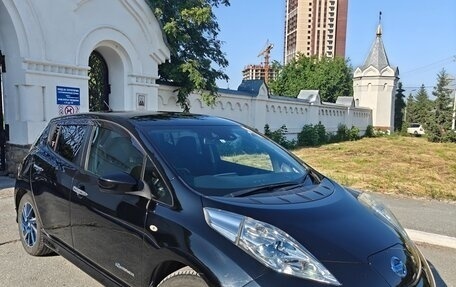 Nissan Leaf I, 2017 год, 945 000 рублей, 1 фотография