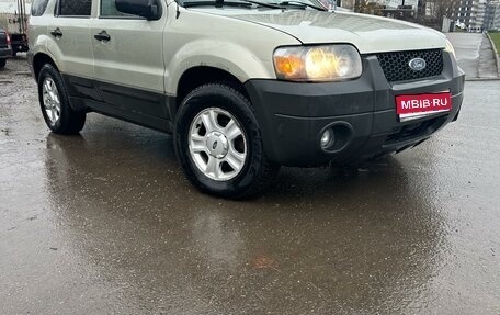 Ford Escape II, 2005 год, 370 000 рублей, 1 фотография