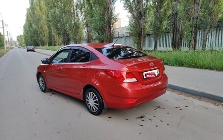 Hyundai Solaris II рестайлинг, 2011 год, 520 000 рублей, 5 фотография