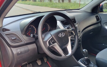 Hyundai Solaris II рестайлинг, 2011 год, 520 000 рублей, 11 фотография