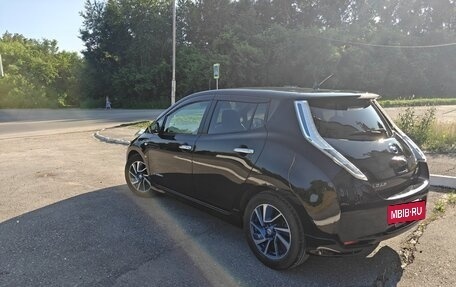 Nissan Leaf I, 2017 год, 945 000 рублей, 8 фотография