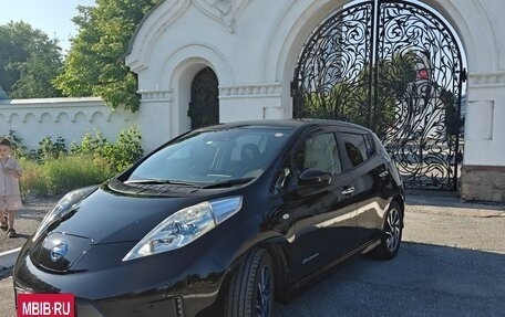 Nissan Leaf I, 2017 год, 945 000 рублей, 2 фотография