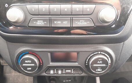 KIA Rio III рестайлинг, 2013 год, 800 000 рублей, 6 фотография
