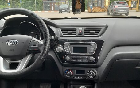 KIA Rio III рестайлинг, 2013 год, 800 000 рублей, 19 фотография