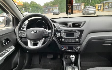 KIA Rio III рестайлинг, 2013 год, 800 000 рублей, 18 фотография