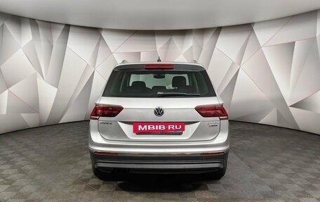 Volkswagen Tiguan II, 2017 год, 2 285 000 рублей, 8 фотография