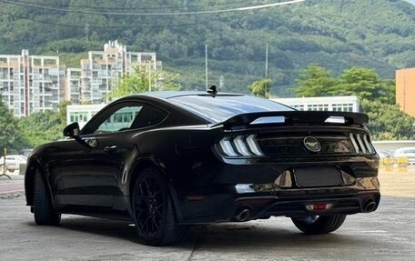 Ford Mustang VI рестайлинг, 2021 год, 2 790 000 рублей, 8 фотография
