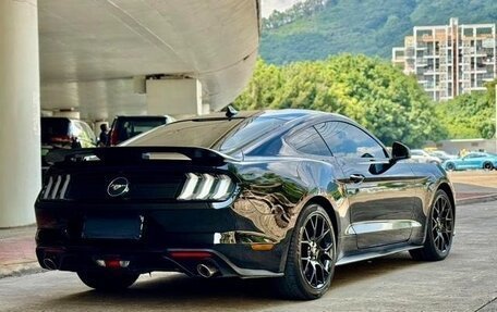 Ford Mustang VI рестайлинг, 2021 год, 2 790 000 рублей, 12 фотография