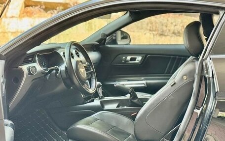 Ford Mustang VI рестайлинг, 2021 год, 2 790 000 рублей, 15 фотография