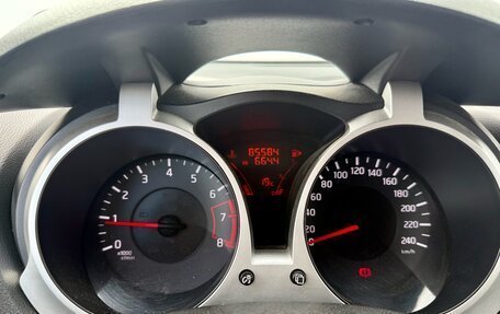 Nissan Juke II, 2011 год, 1 090 000 рублей, 11 фотография