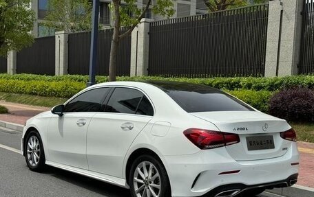 Mercedes-Benz A-Класс, 2022 год, 1 850 000 рублей, 4 фотография