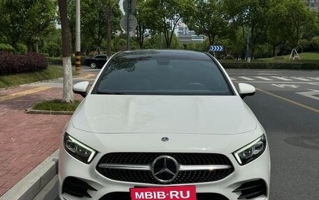 Mercedes-Benz A-Класс, 2022 год, 1 850 000 рублей, 3 фотография