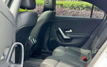 Mercedes-Benz A-Класс, 2022 год, 1 850 000 рублей, 9 фотография