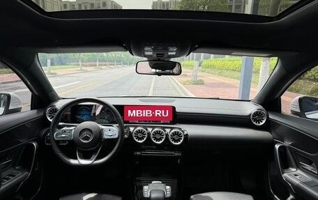 Mercedes-Benz A-Класс, 2022 год, 1 850 000 рублей, 6 фотография