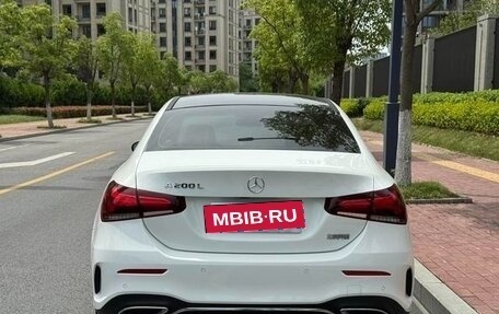 Mercedes-Benz A-Класс, 2022 год, 1 850 000 рублей, 5 фотография