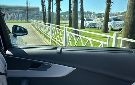 Audi A4, 2017 год, 2 400 000 рублей, 15 фотография