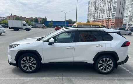 Toyota RAV4, 2020 год, 3 500 000 рублей, 2 фотография