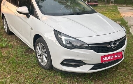 Opel Astra K, 2021 год, 1 749 000 рублей, 13 фотография