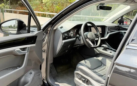 Volkswagen Touareg III, 2021 год, 3 825 000 рублей, 8 фотография