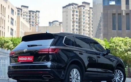 Volkswagen Touareg III, 2021 год, 3 875 000 рублей, 19 фотография