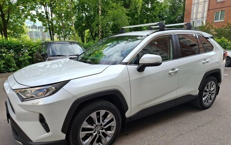 Toyota RAV4, 2020 год, 3 200 000 рублей, 7 фотография