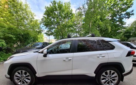 Toyota RAV4, 2020 год, 3 200 000 рублей, 5 фотография