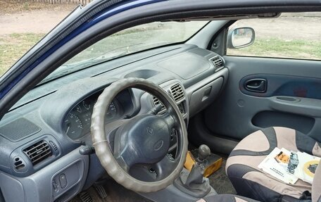 Renault Clio III, 2001 год, 150 000 рублей, 2 фотография