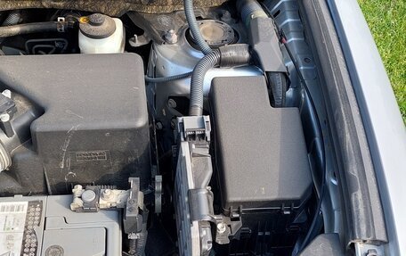 Toyota RAV4, 2010 год, 1 100 000 рублей, 11 фотография
