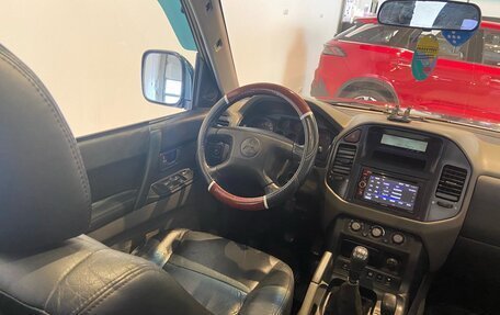 Mitsubishi Pajero III рестайлинг, 2002 год, 750 000 рублей, 8 фотография