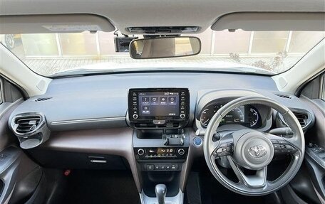 Toyota Yaris Cross, 2021 год, 1 900 444 рублей, 22 фотография