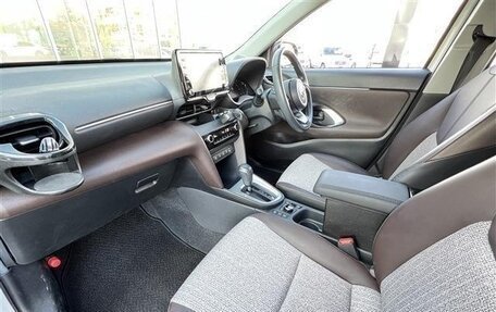 Toyota Yaris Cross, 2021 год, 1 900 444 рублей, 37 фотография